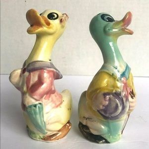 Donald & Daisy Duck Vintage Japan Salt & Pepper Shakers Set of 2